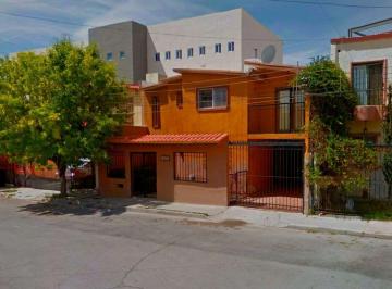 Casa de 3 habitaciones, Juárez · Casa en Venta en Omega, Juárez, Chihuahua.