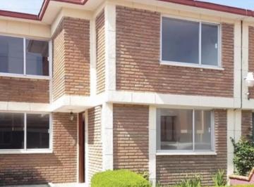 Casa de 3 habitaciones, Metepec · Hermosa Casa en Remate Ubicada en Metepec, Santa Cruz