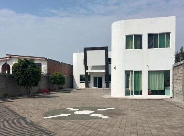 Edificio de 9 habitaciones, San Juan del Río · Edificio Comercial en Sobre Av Universidad ¡Ubicación Privilegiada en Sjr!