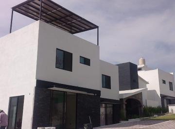 88bdd53bae7c3b5e669ba19396c9cf330aee5a513fd5b2d37d598138f7c8e3f7 · Pre Venta Casas en Condominio, Zona Sur con Seguridad