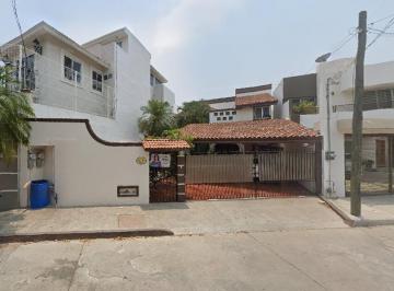 Casa de 4 habitaciones, Tampico · En Venta Hermosa Casa Lomas de Rosales, Tampico