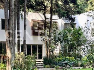 Casa · 557m² · 3 Recámaras · 3 Estacionamientos · Casa en Venta en Fraccionamiento Hacienda Jajalpa Ocoyoacac Edomex