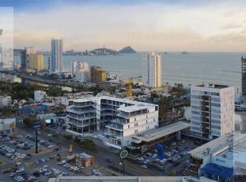 Local comercial · 265m² · Local en Renta en Plaza Punto Laguna