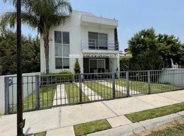 Casa de 3 habitaciones, Tequisquiapan · Casa en Venta en Club de Golf Tequisquiapan. Greta