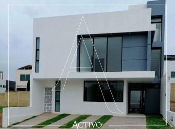 Casa · 300m² · 3 Recámaras · 2 Estacionamientos · Casa en Venta 3 Recamaras Valle Imperial