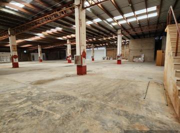 Bodega comercial · 2500m² · 3 Recámaras · 5 Estacionamientos · Local Sobre Carretera Playa del Carmen - Cancún