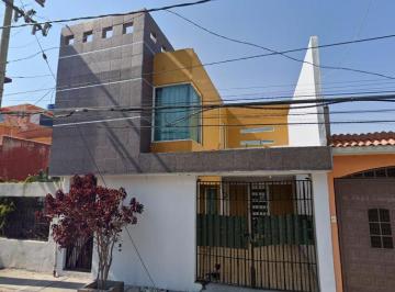 Casa de 3 habitaciones, Coacalco de Berriozábal · Casa en Venta en Tabachines Villa de Las Flores Coacalco