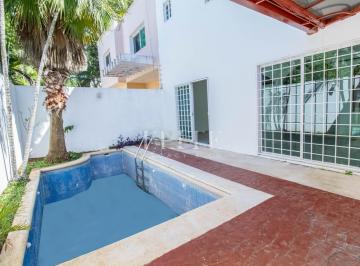 Casa · 340m² · 3 Recámaras · 3 Estacionamientos · Casa de 3 Recámaras en Venta en Sm 19 Cancún Centro