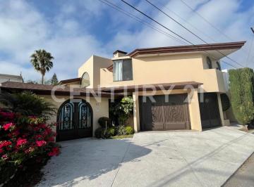 Casa · 574m² · 4 Recámaras · 3 Estacionamientos · Casa en Venta - Residencial La Joya, Santiago Momoxpan - Zona Recta Cholula