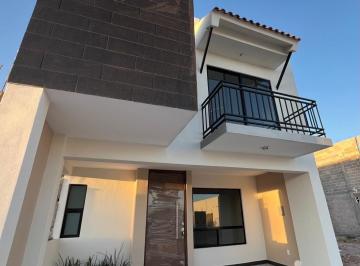 Casa · 160m² · 3 Recámaras · 2 Estacionamientos · Casa en Venta en Fraccionamiento Punta Diamante San Luis Potosí