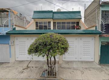 Casa de 4 habitaciones, Nezahualcóyotl · Casa en Venta en Roma Metropolitana 3ra Secc Nezahualcoyotl