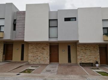 Casa en condominio · 3 Recámaras · 2 Estacionamientos · PH - Residencial El Refugio