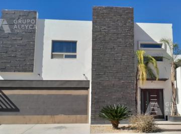 Casa · 328m² · 3 Recámaras · 2 Estacionamientos · Casa en Pedregal de San Angel