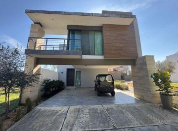 e6910e0c4546f5af5c4677e026b24a40577f38283b0d4329640a3f8177e9dd8f · Casas Amara Residencial, Santiago, N. L.