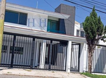 Casa de 4 habitaciones, Zapopan · Casa en Venta en Jardines de Guadalupe