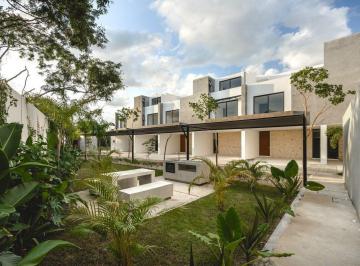 Casa de 3 habitaciones, Mérida · Villa de 3 Recamaras con Alberca en Privada Zona Country Club Entrega Inmediata