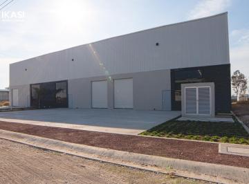 Nave en Renta en Parque Industrial - Ikasi Inmobiliaria · Nave Industrial en Renta 700 m² Dentro de Parque Industrial - Irapuato