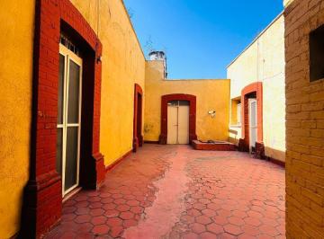 Casa · 254m² · 7 Recámaras · 2 Estacionamientos · Venta de Casa en El Centro de La Ciudad Saltillo
