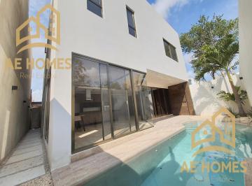 Casa · 386m² · 5 Recámaras · 3 Estacionamientos · Se Vende Casa en Cancun Rio By Cumbres 5 Recs a 15 Min de La Playa Ae71