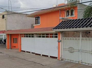 Casa de 4 habitaciones, Aguascalientes · Oportunidad Casa en Remate en El Dorado 1ra Secc, Aguascalientes.