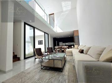 Casa en condominio · 400m² · 4 Recámaras · 2 Estacionamientos · PH - Jacarandas