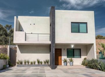 Casa de 4 habitaciones, Querétaro · Residencia Única en Lomas de Juriquilla – Amplios Espacios y Alta Calidad