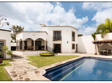 Casa de 4 habitaciones, Querétaro · Casa en Venta - Jurica - Queretaro - C1833
