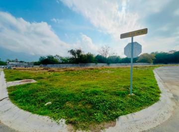Terreno / Lote , Santiago · Terrenos Planos en Venta en Carretera Nacional en Privada