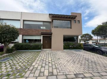 Casa en condominio de 3 habitaciones, Calimaya · Casa en Renta en Valle de Las Fuentes, Calimaya