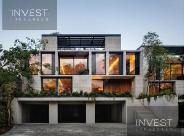 Casa · 1054m² · 4 Recámaras · 6 Estacionamientos · Casa en Jardines del Pedregal