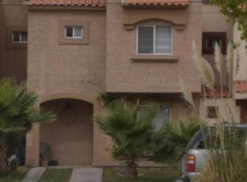 Casa de 3 habitaciones, Chihuahua · Hermosa Casa en Remate en Árbol de La Lluvia, Quinta Montecarlo, Chihuahua.