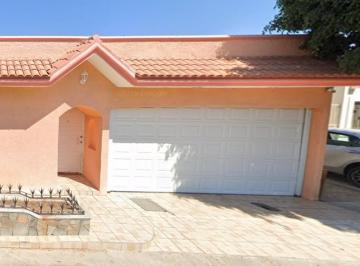 Casa de 3 habitaciones, La Paz · Hermosa Casa en Remate en Villa Flores, Villas del Encanto, La Paz, Bcs.