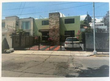 Casa · 215m² · 3 Recámaras · 3 Estacionamientos · Venta, Jardines de San Mateo, Naucalpan de Juárez