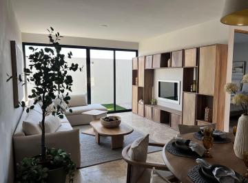 Casa · 273m² · 5 Recámaras · 2 Estacionamientos · Casa de 5 Habitaciones en Privada en Villamagna