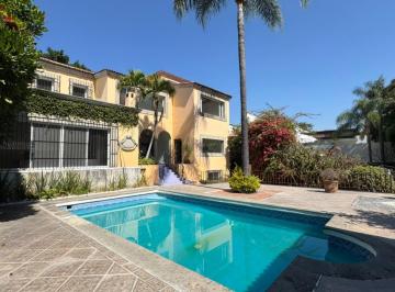 Casa en condominio de 5 habitaciones, Cuernavaca · Amplia Casa en Club de Golf Tabachines