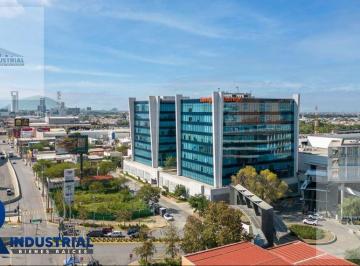 Oficina · 106m² · 4 Estacionamientos · Oficina en Renta en Monterrey N. L.