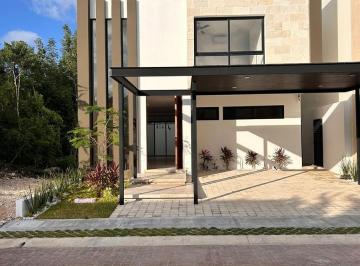 Casa · 285m² · 4 Recámaras · 2 Estacionamientos · Casa en Via Cumbres