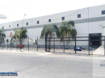 Nave industrial · 2552m² · Nave en Renta Zona Santa Catarina