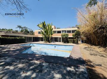 Oficina · 2000m² · 12 Estacionamientos · Casa - Vista Hermosa