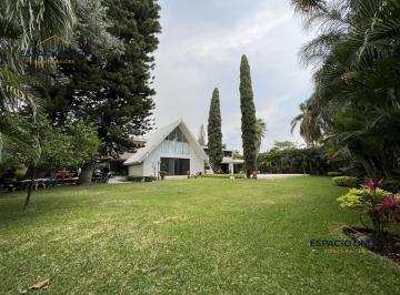 Casa · 893m² · 6 Recámaras · 5 Estacionamientos · Casa - Vista Hermosa