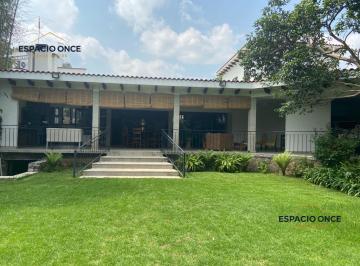 Casa · 730m² · 4 Recámaras · 6 Estacionamientos · Casa en Fraccionamiento Rancho Cortes