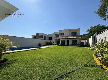 Casa · 220m² · 4 Recámaras · 2 Estacionamientos · Casa en Real del Puente