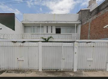 Casa en Venta de 3 habitaciones Nueva Chapultepec · Hermosa Casa en Remate en Gob. Rafael Sánchez Tapia, Nueva Chapultepec, Morelia, Michoacán