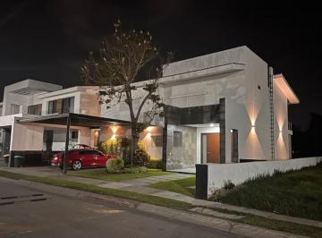 e582dea0120e964aeb37bd4d7f281bc58762e91f8e261e090a74f7b60fe78e29 · Se Vende Residencia de Lujo con Vista Al Green | Paraiso Country Club
