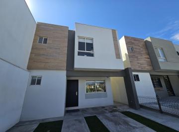Casa · 114m² · 3 Recámaras · 2 Estacionamientos · Venta de Casa en Saltillo Coahuila Real Ankara