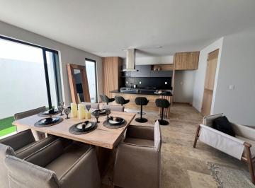 Casa · 198m² · 3 Recámaras · 2 Estacionamientos · Casa en Privada Villamagna