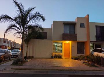 Casa de 3 habitaciones, Tlajomulco de Zúñiga · Casa en Venta