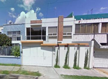 Casa de 3 habitaciones, Venustiano Carranza · Casa en Jardin Balbuena en Recuperacion Bancaria Cerca de Velodromo