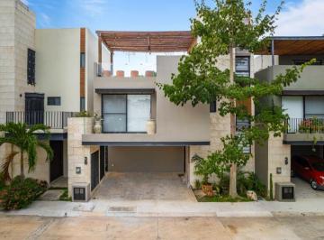 Casa · 270m² · 3 Recámaras · 2 Estacionamientos · Aldea Serena 3 Rec