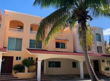 Casa en condominio · 315m² · 4 Recámaras · 2 Estacionamientos · La Fuente, Sm 17 315 m²